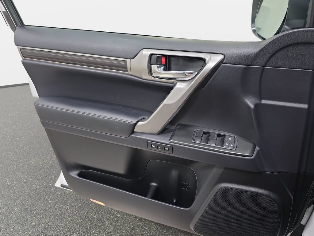 Used 2023 Lexus GX 460 Premium w/ Premium Package AWD/4WD image 26