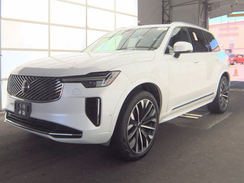 Used 2025 Volvo XC90 B6 Plus AWD/4WD image 1