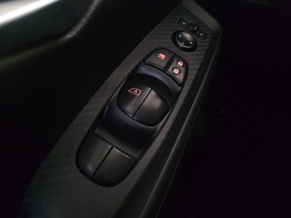 Used 2025 Nissan Sentra SV FWD image 27