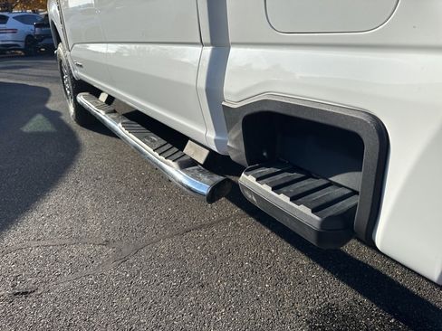 Used 2025 Ford F350 Lariat image 15
