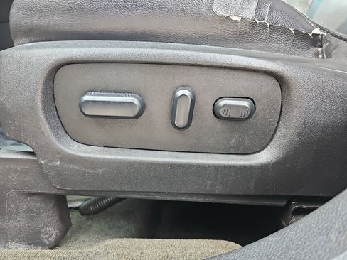 Used 2013 Ford Explorer XLT image 31