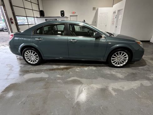 Used 2009 Saturn Aura XR w/ Advanced Audio Package image 2