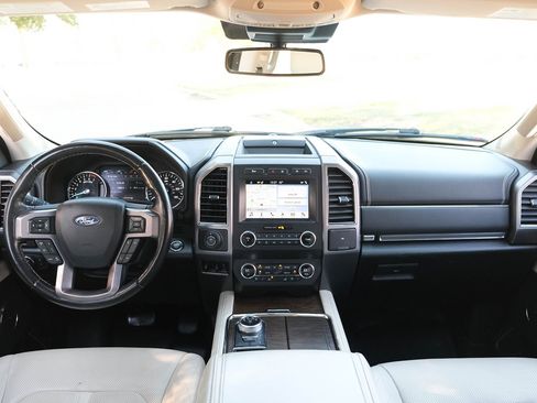 Used 2019 Ford Expedition Max Platinum image 30