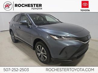 Used 2023 Toyota Venza LE video 1