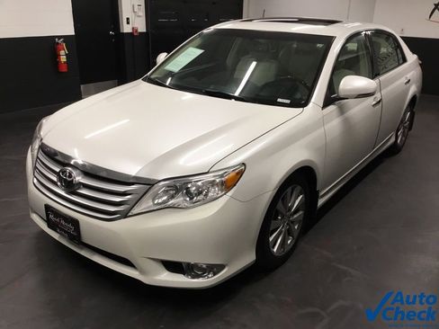Used 2011 Toyota Avalon Limited image 6
