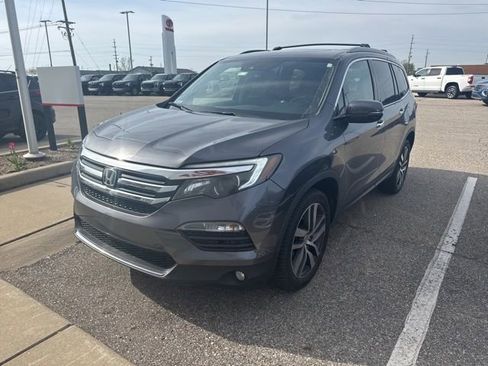 Used 2017 Honda Pilot Elite image 4