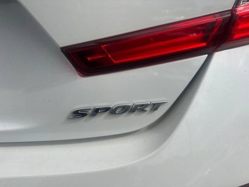 Used 2022 Honda Accord Sport image 8