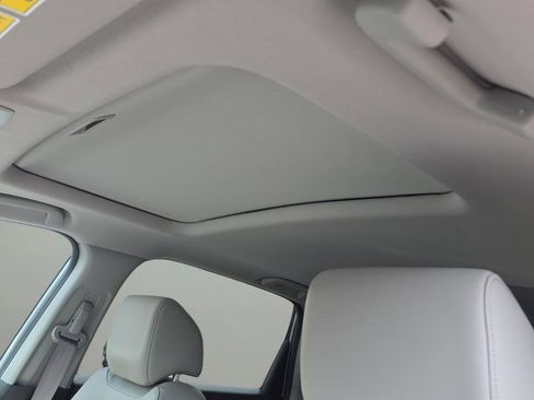 Used 2022 Honda CR-V Touring image 12