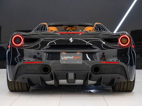 Used 2018 Ferrari 488 Spider RWD image 14