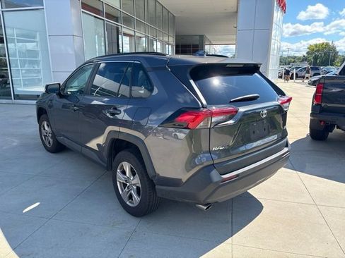 Used 2024 Toyota RAV4 XLE FWD image 5