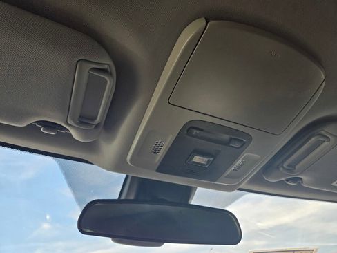 Used 2022 Toyota Camry SE image 21