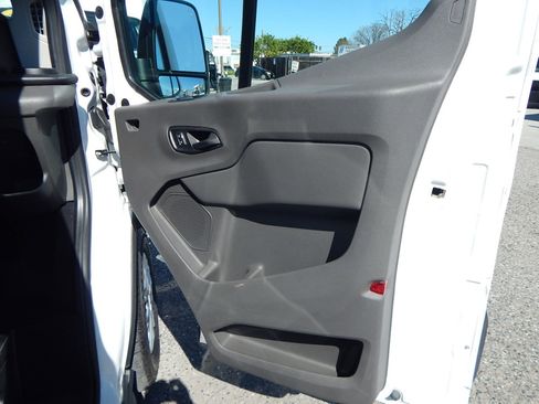 Used 2022 Ford Transit 350 XLT image 16