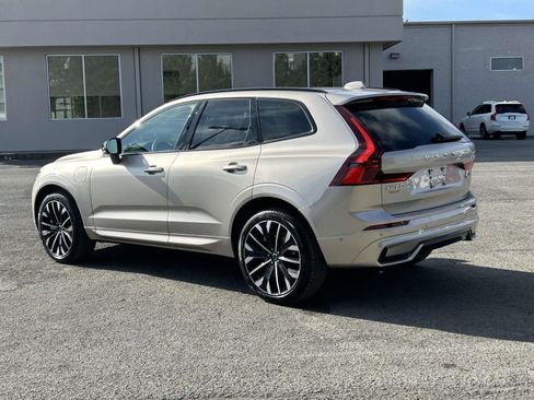 New 2026 Volvo XC60 T8 Ultra w/ Protection Package Premier AWD/4WD image 5