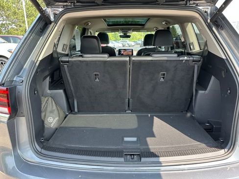 Used 2024 Volkswagen Atlas SEL Premium R-Line image 9