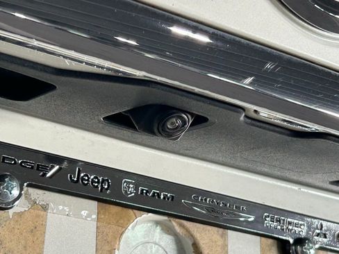 Used 2020 Nissan Rogue SV image 28