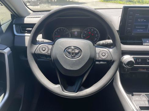 Used 2021 Toyota RAV4 XLE FWD image 12