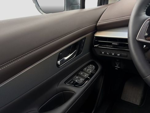 Used 2025 Nissan Murano Platinum AWD/4WD image 25