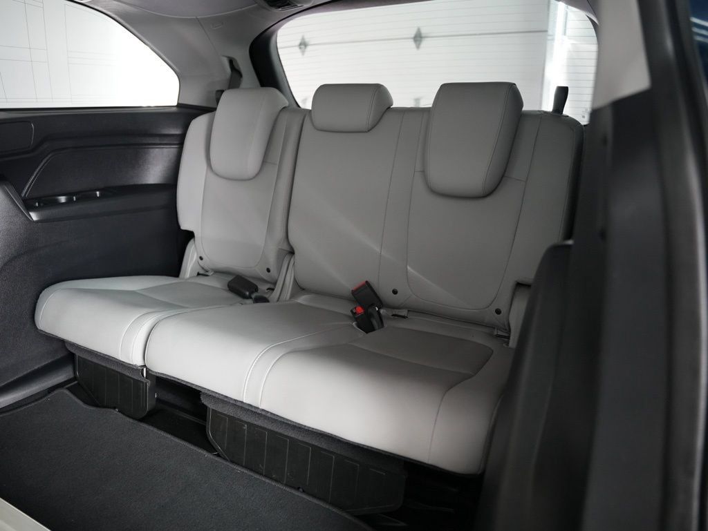 Used 2018 Honda Odyssey EX-L image 32