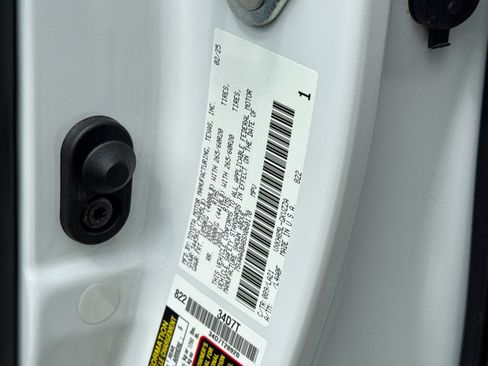 Certified 2025 Toyota Sequoia Platinum AWD/4WD image 36