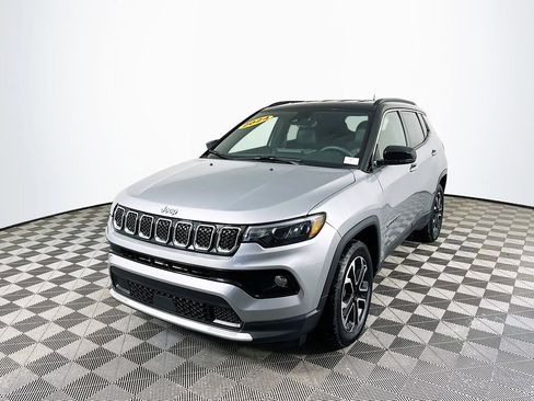 Certified 2024 Jeep Compass Limited image 5