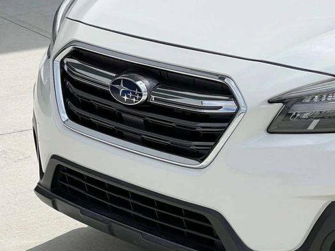 Used 2018 Subaru Outback 2.5i Limited AWD/4WD image 29