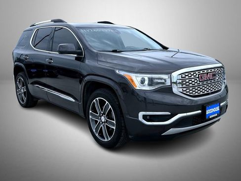 Used 2019 GMC Acadia Denali w/ Technology Package AWD/4WD image 3