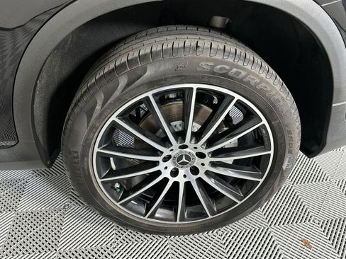 Used 2022 Mercedes-Benz GLC 300 w/ AMG Line image 10
