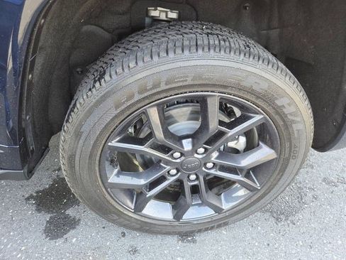 Used 2024 Jeep Grand Cherokee Limited 4xe image 28