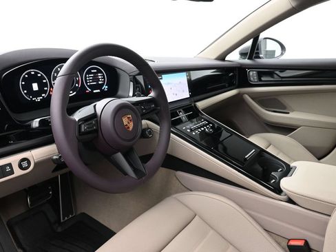 Used 2026 Porsche Panamera 4 AWD/4WD image 4
