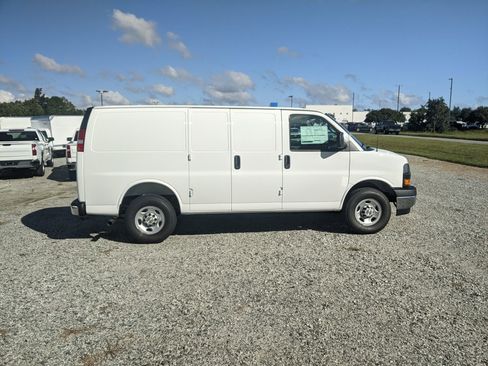 New 2025 Chevrolet Express 2500 w/ Driver Convenience Package RWD image 9