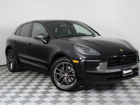 Certified 2025 Porsche Macan Turbo image 9