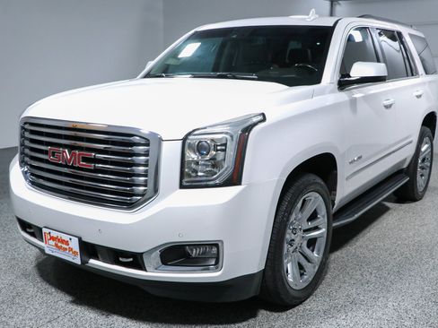 Used 2020 GMC Yukon SLT w/ Premium Edition RWD image 38