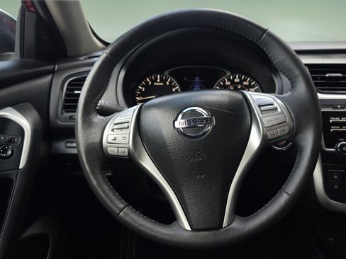 Used 2017 Nissan Altima 2.5 SV w/ Convenience Package FWD image 9