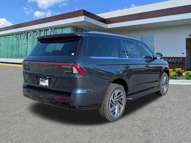 New 2026 Lincoln Navigator Premiere AWD/4WD image 4