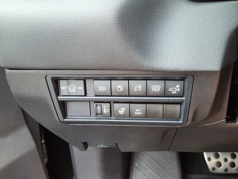 Used 2024 Toyota Sequoia SR5 w/ SR5 Premium Package AWD/4WD image 32