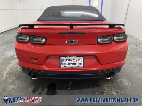 Used 2020 Chevrolet Camaro LT w/ RS Package image 4