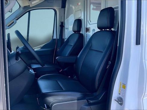 New 2026 Ford Transit 250 148 Medium Roof w/ HVAC Trade Package RWD image 9