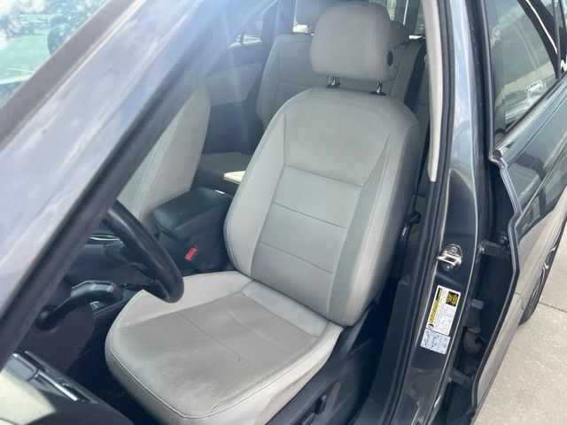 Used 2019 Volkswagen Tiguan SE w/ 3rd Row Seat Package AWD/4WD image 15