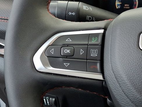 Used 2025 Jeep Compass Trailhawk w/ Trailhawk Elite Group image 20