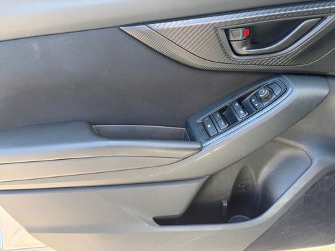 Used 2019 Subaru Crosstrek 2.0i AWD/4WD image 12