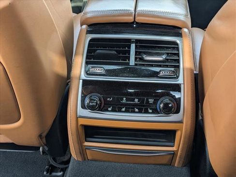 Used 2016 BMW 750i image 14