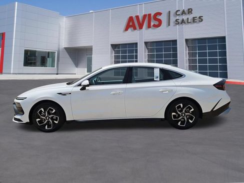 Used 2025 Hyundai Sonata SEL FWD image 10