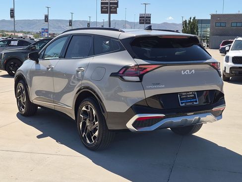 Used 2024 Kia Sportage SX AWD/4WD image 3