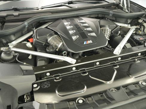 Used 2025 BMW X7 M60i image 74