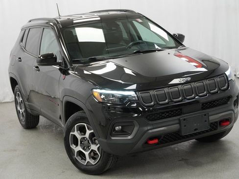 Certified 2022 Jeep Compass Trailhawk w/ Trailhawk Elite Group image 10