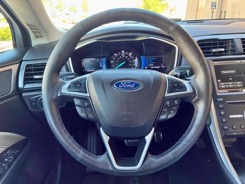 Used 2016 Ford Fusion Energi Titanium w/ Driver Assist Package FWD image 20