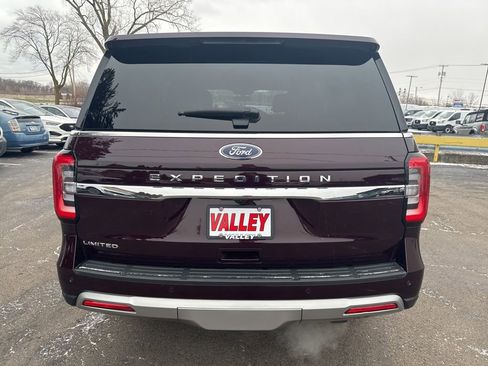 Used 2023 Ford Expedition Limited image 4