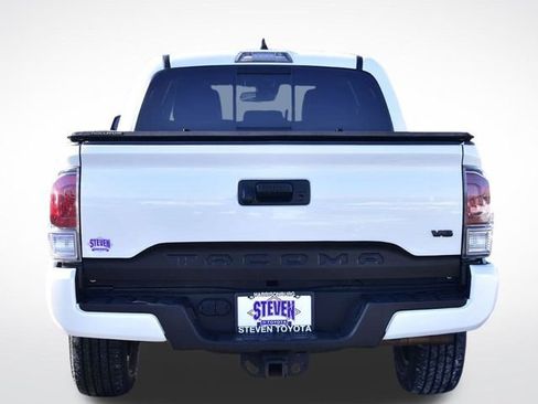 Used 2022 Toyota Tacoma TRD Sport image 8