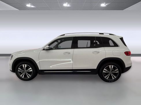 Certified 2025 Mercedes-Benz GLB 250 image 2