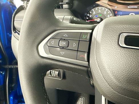 Used 2026 Jeep Compass Latitude AWD/4WD image 12